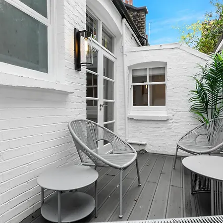 Mayfair Apartment With Private Terrace- 2 Bed London Exterior photo